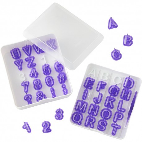 Wilton - Ausstechformen Alphabet und Zahlen, 40 Stück + Schachtel